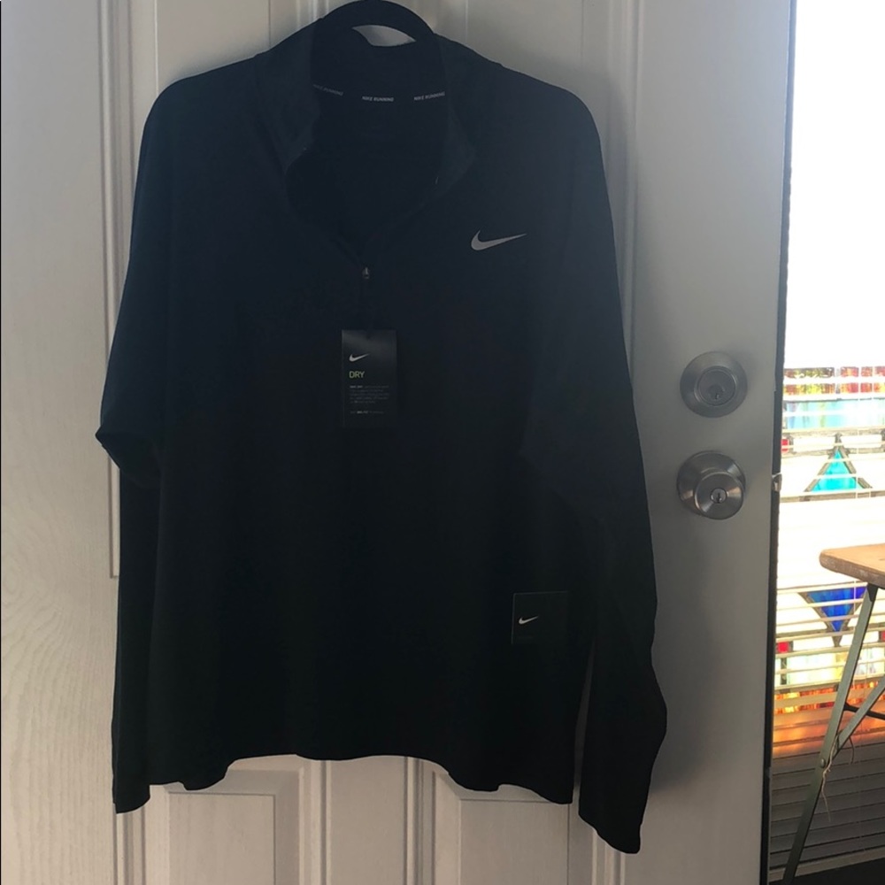NWT Nike Dri-Fit Pull Over